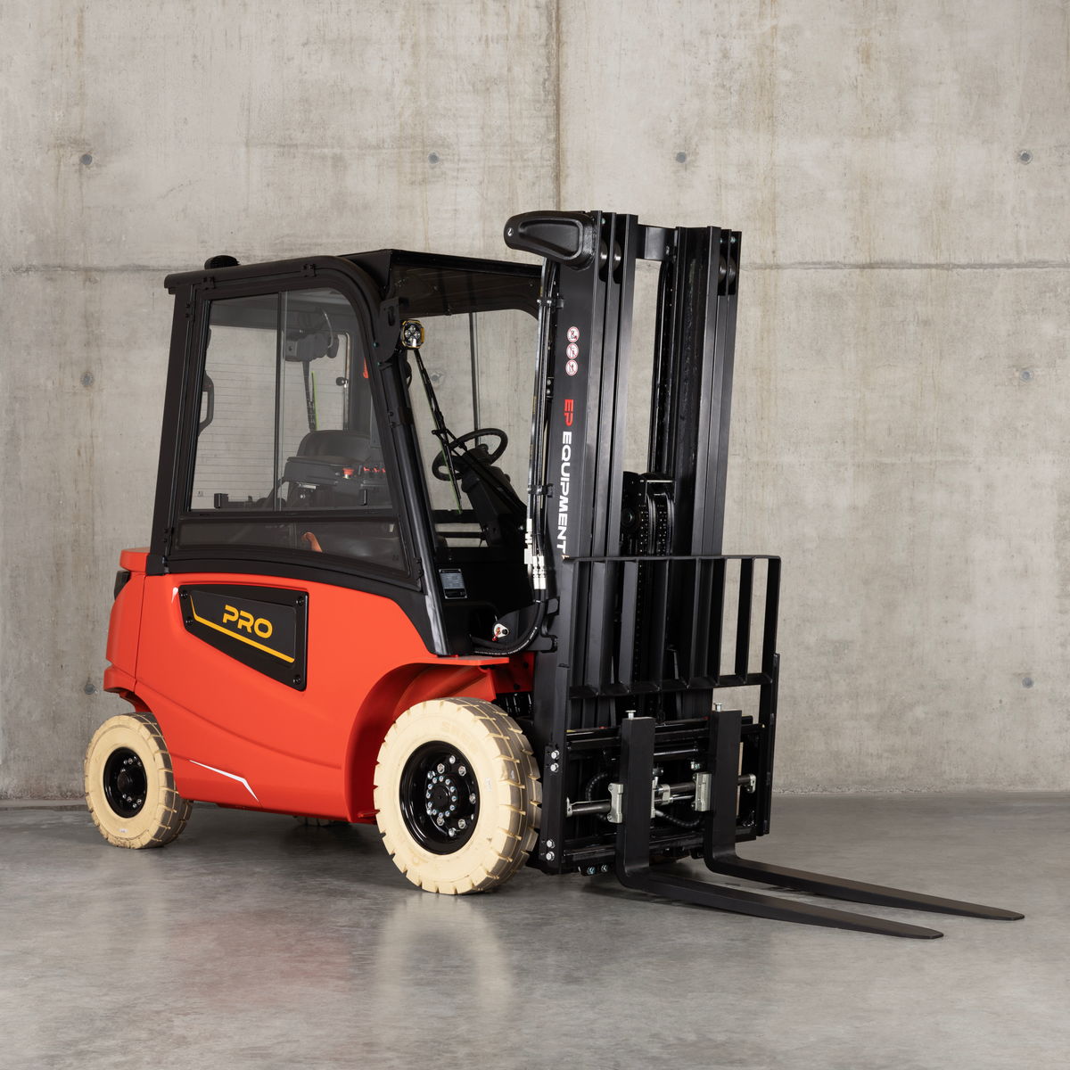 EP EFL25 PRO – 2,5 t Li-Ion Elektrostapler