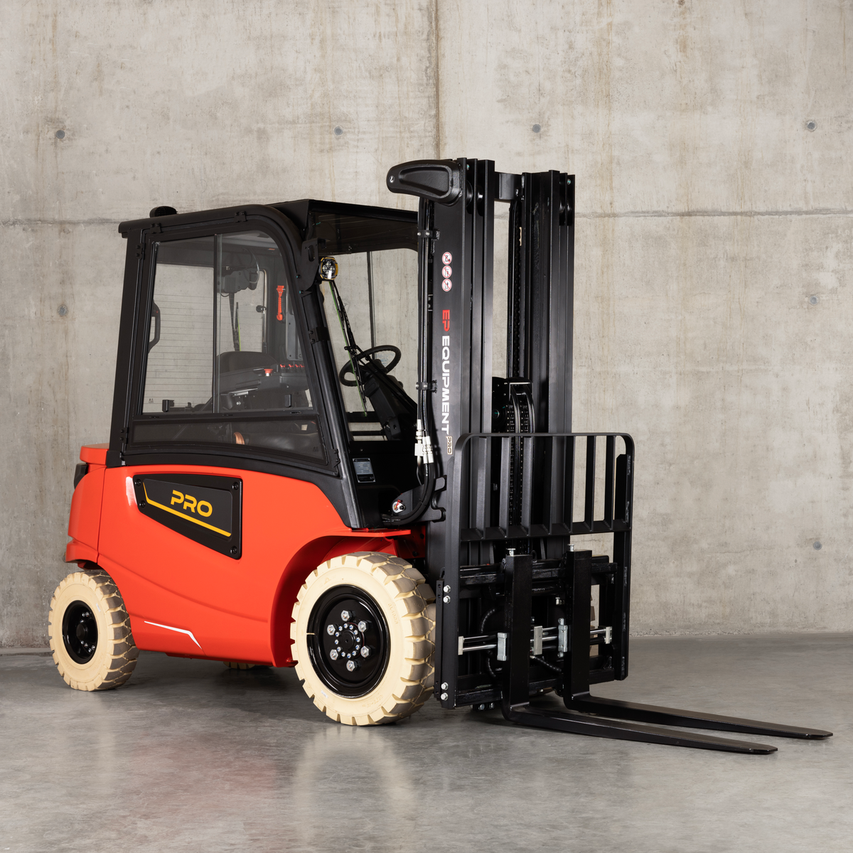 EP EFL30 PRO – 3,0 t Li-Ion Elektrostapler