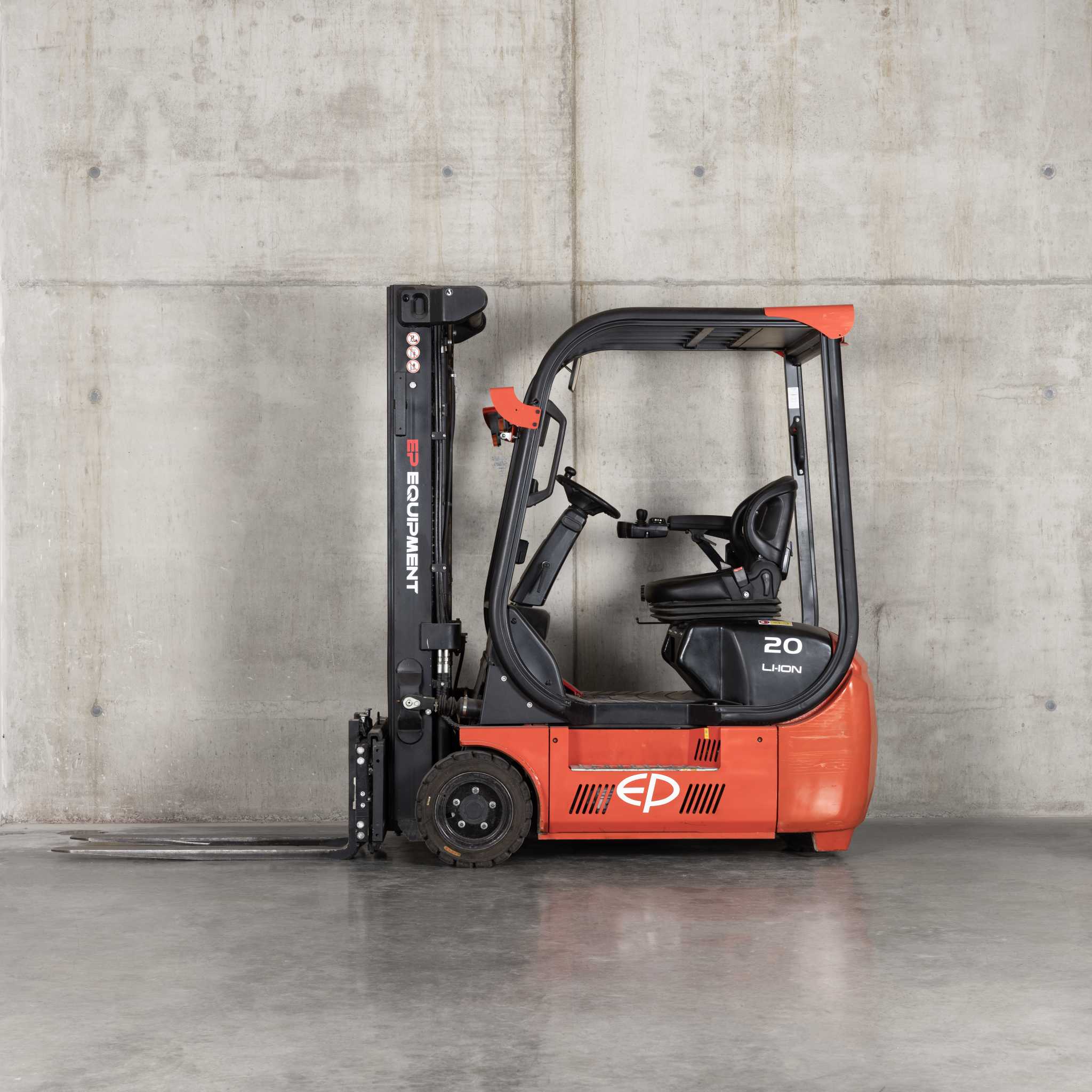 Gebrauchter EP TDL201 – 2,0 t Li-Ion Elektrostapler | 4.800 mm Hubhöhe | ca. 1.000 Betriebsstunden