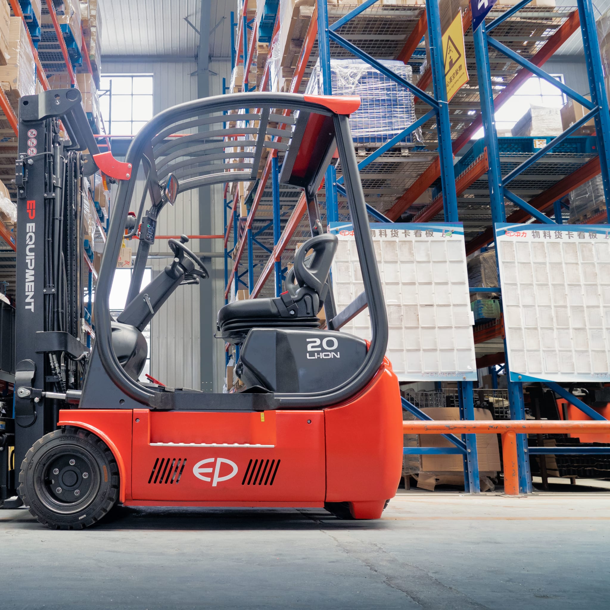 Elektrischer 3-Rad Gabelstapler TDL201 für 2t von EP